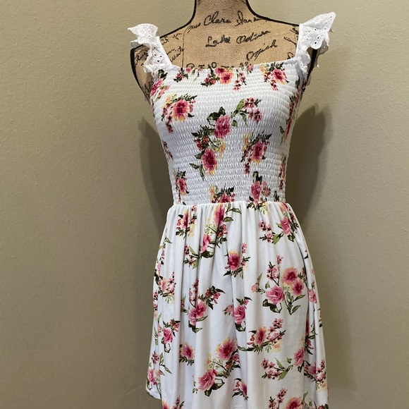 ADED ROSE. RUST FLORALS DRESS MODER - Picture 2 of 7